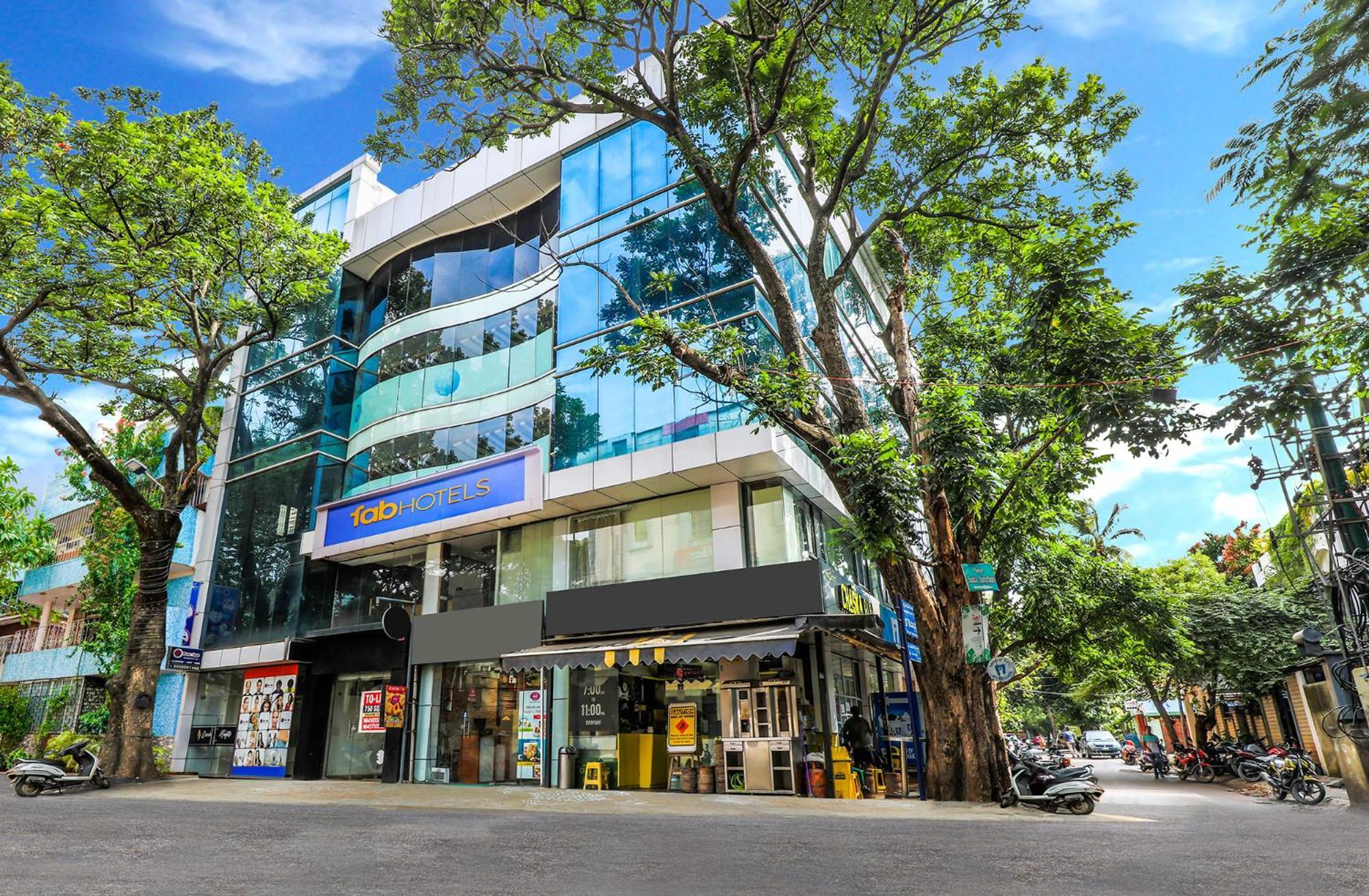 Fabhotel Crown Heights - Nr Koramangala Club Bangalore Dış mekan fotoğraf